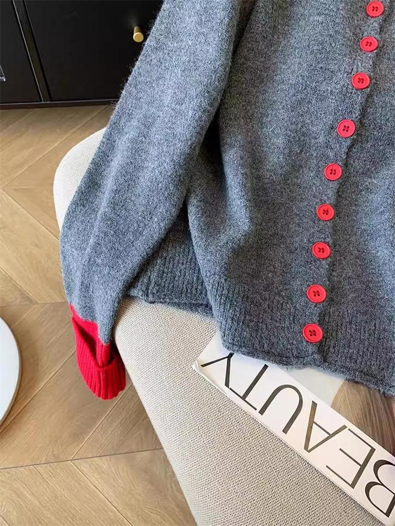 Japanese Heart Embroidery Knit Cardigan for Women - Chic Colorblock Style, Slim Fit, Ideal for Spring and Autumn.