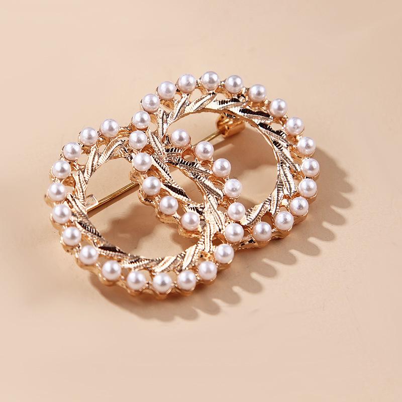 Accessories Double Ring Clothing Accessories Pearl Female Models Anti-glare Silk Scarf Buckle Alloy Brooch Corsage Long-Lasting Color Exquisite Brooch
