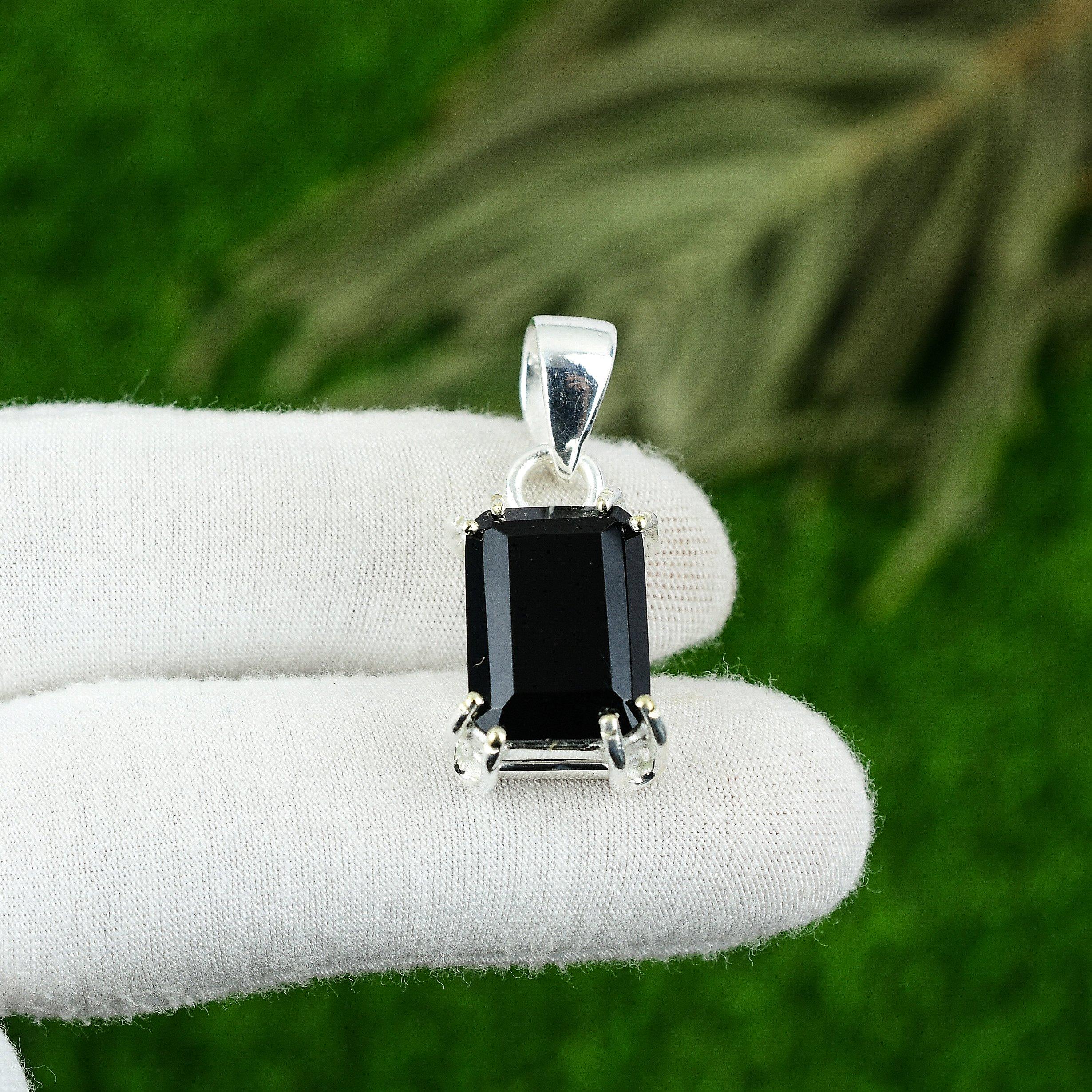 

Radiant Black Spinel Stone 925 Sterling Silver Bezel Engagement Mother Pendant