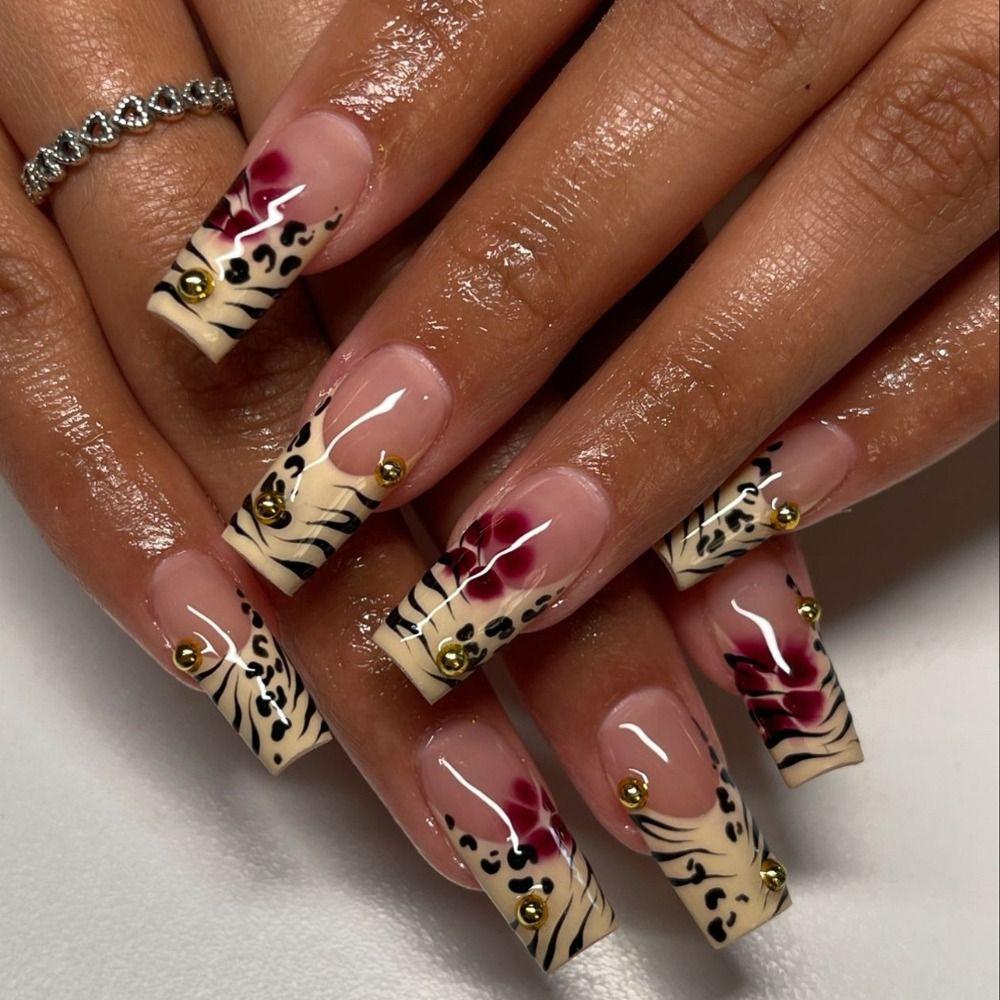 Manicure Long Almond and Ballerina False Nails Cat Eye Stars Fake Nials Leopard Detachable Nail Tips Women