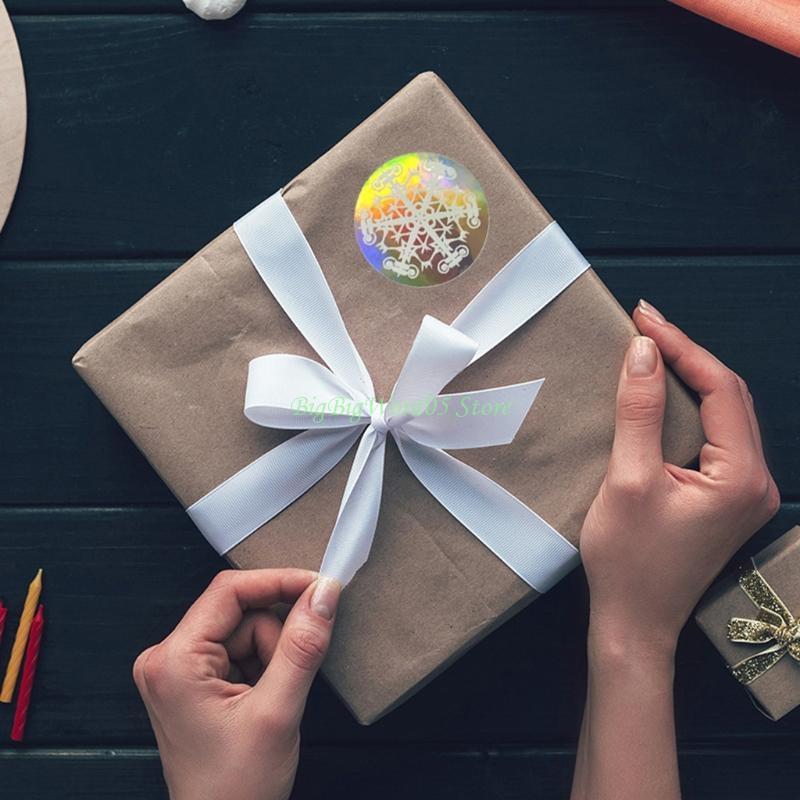 

24TE Christmas Snowflake Stickers 500pcs/roll Blessing Invite Xmas Party Invitation CN
