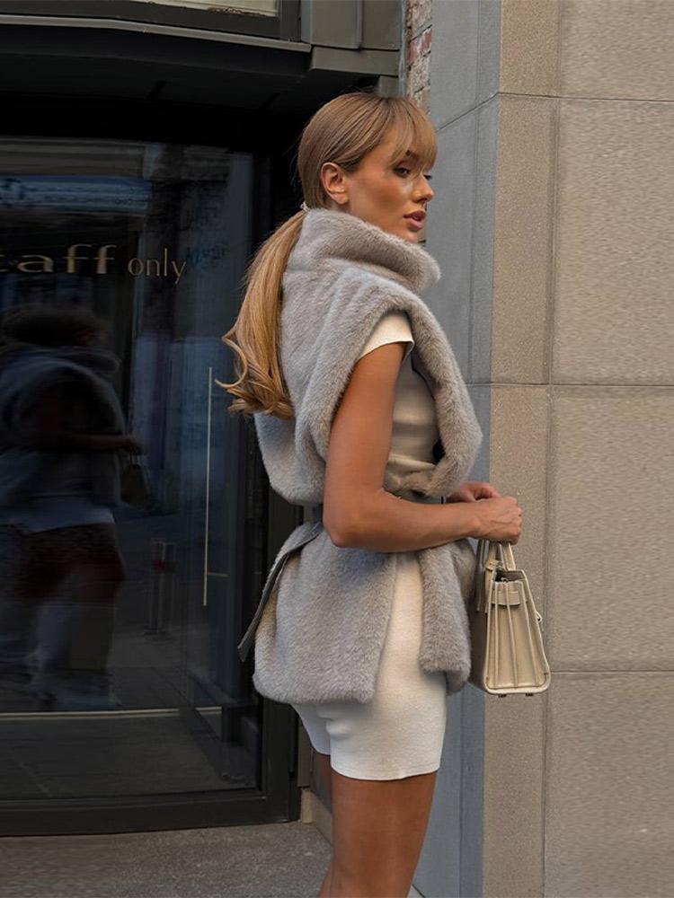 Gilet sans manches ample en fausse fourrure à col montant pour femme