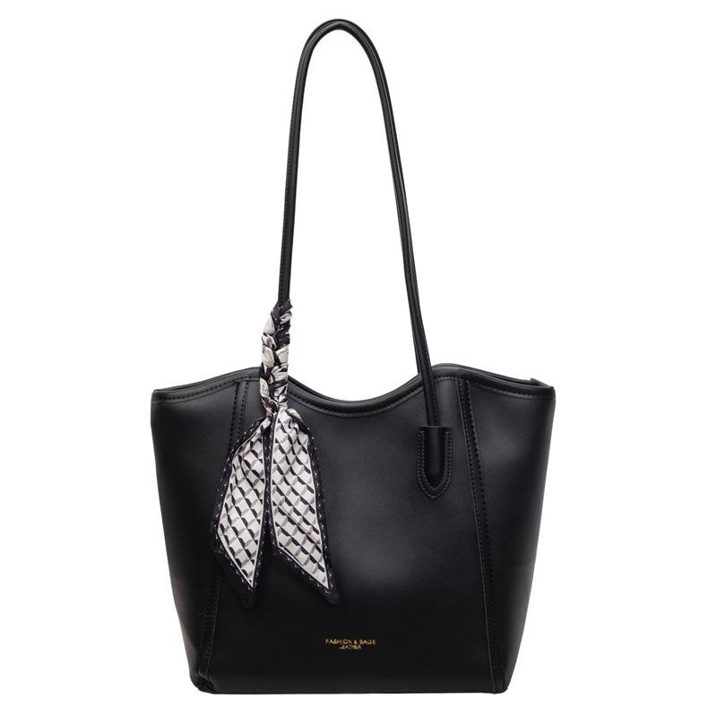 Women's Large Winter Tote Bag 2025: Versatile Casual Shoulder Bag for College and Commuting.