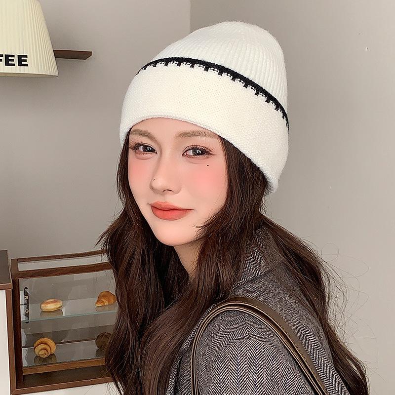 Color blocking Knitted Hats for Women Warm and Ear Protecting Woolen Hats for Autumn and Winter  Face Enhancing Small Headscarves Cold Hats