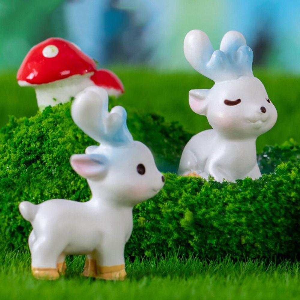 Resin Crafts Elk Miniature Figurines Cartoon Micro Landscape Ornaments  Outdoor Yard Decor