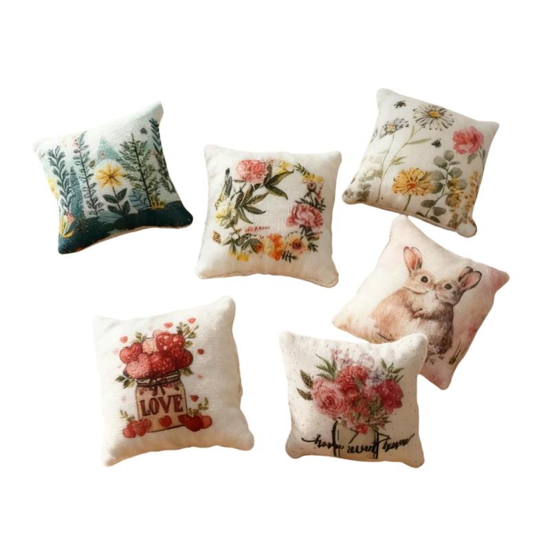 Micro Model Decorative Craft: 2Pcs Dollhouse BJD Sofa Scene with Easter Pillow for Festivals