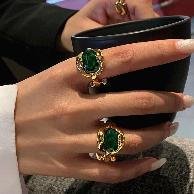 Chic Highend 925 Silver Statement Emerald Gemstone Ring For Unique Fashion Female