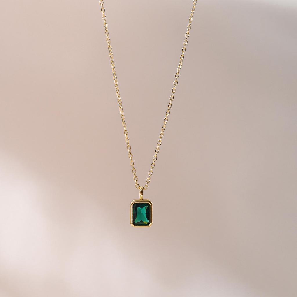 Collana con ciondolo pietra portafortuna di dicembre: Design Quadrato e a Goccia con Catena in Rame Placcato Oro 18K.