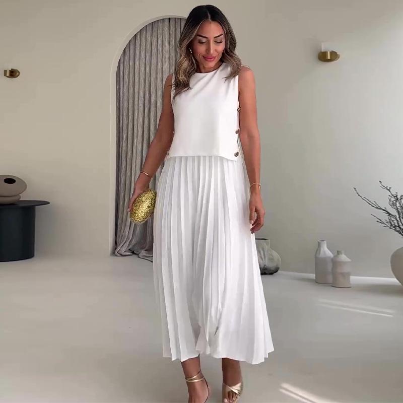2024 Sleeveless Round Neck Top & High Waist Pleated Midi Skirt Set