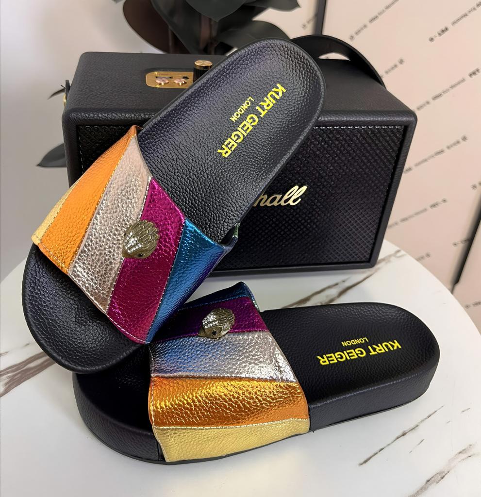 2025 foreign trade new color flat-bottomed slippers women's metal eagle head outer wear one-character LOGO slippers