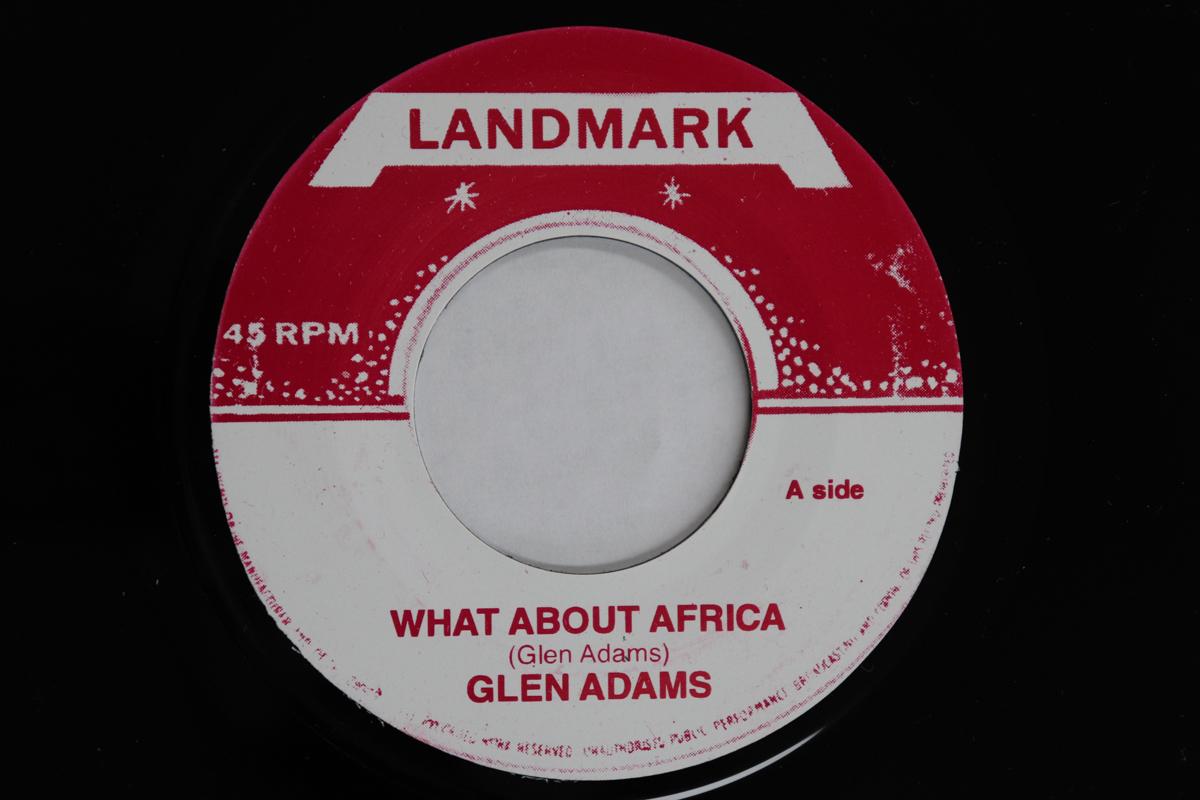 

7-дюймовая пластинка GLEN ADAMS / AUGUSTUS PABLO - Что насчет Африки / Meditation Dub LA3 LANDMARK 2012 UK Регги, Ска и Даб Б/У