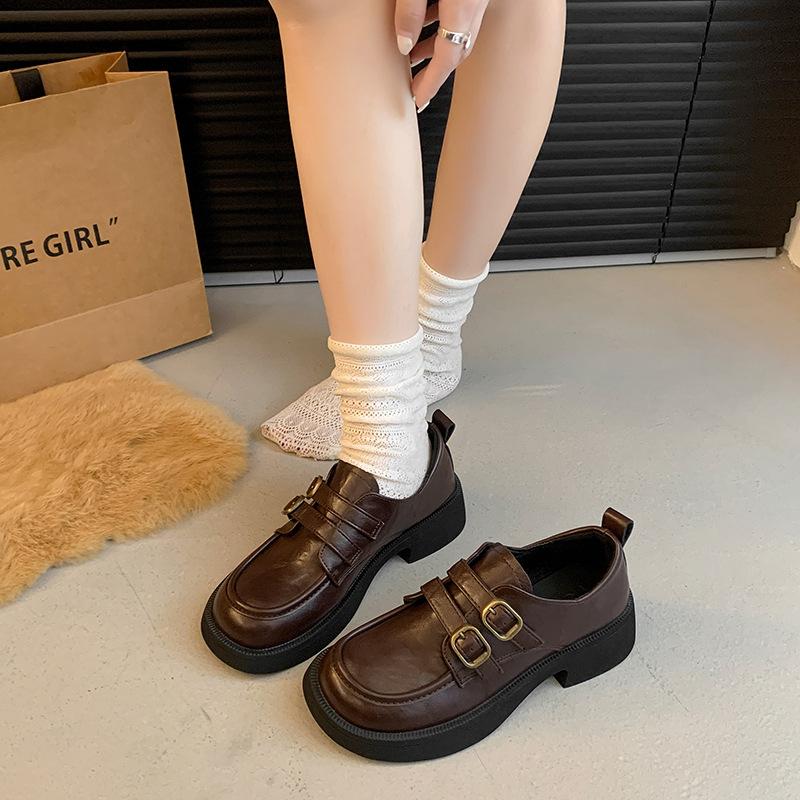 

Британский стиль толстый каблук маленькие кожаные туфли женские 2025 новая осень одна педаль с лоферами jk маленькие туфли на одинаковом ходу 40 коричневый