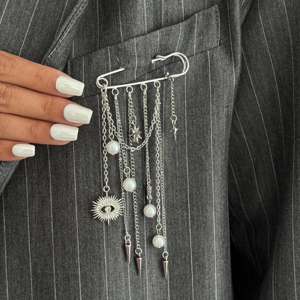 

Imitation Pearl Brooch Iron Alloy Rivet Brooch Pin Jewelry Accessories High-End Devil S Eye Brooch For Pants Gifts Casual Wear
