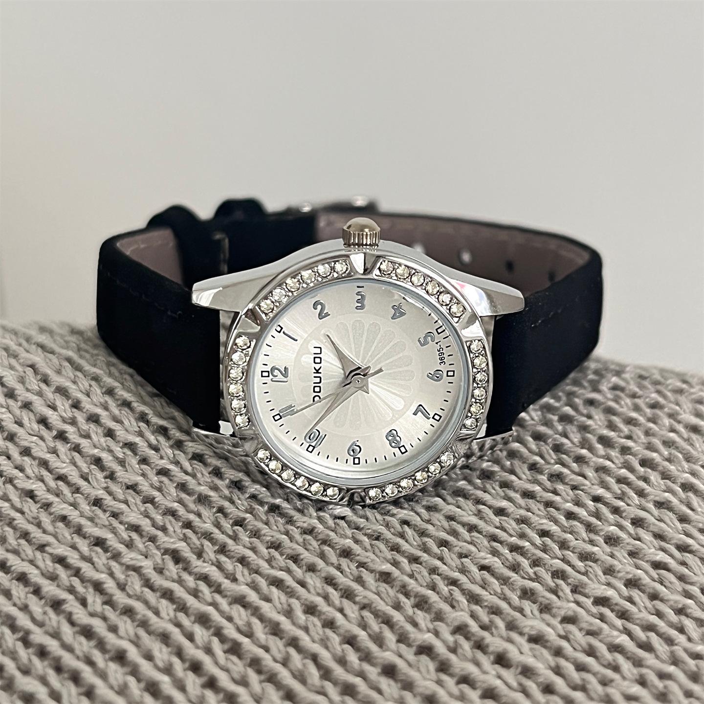 Diamond-Encrusted Women S Watch Light Luxury High-Value Fashion Watch Niche Student Party Exquisite Women S Watch