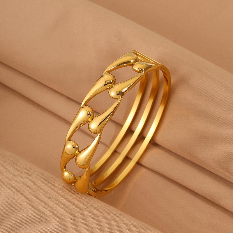 Hollow Water Drop Wide Buckle Opening To Give Best Friend a High-end Ins Bracelet.