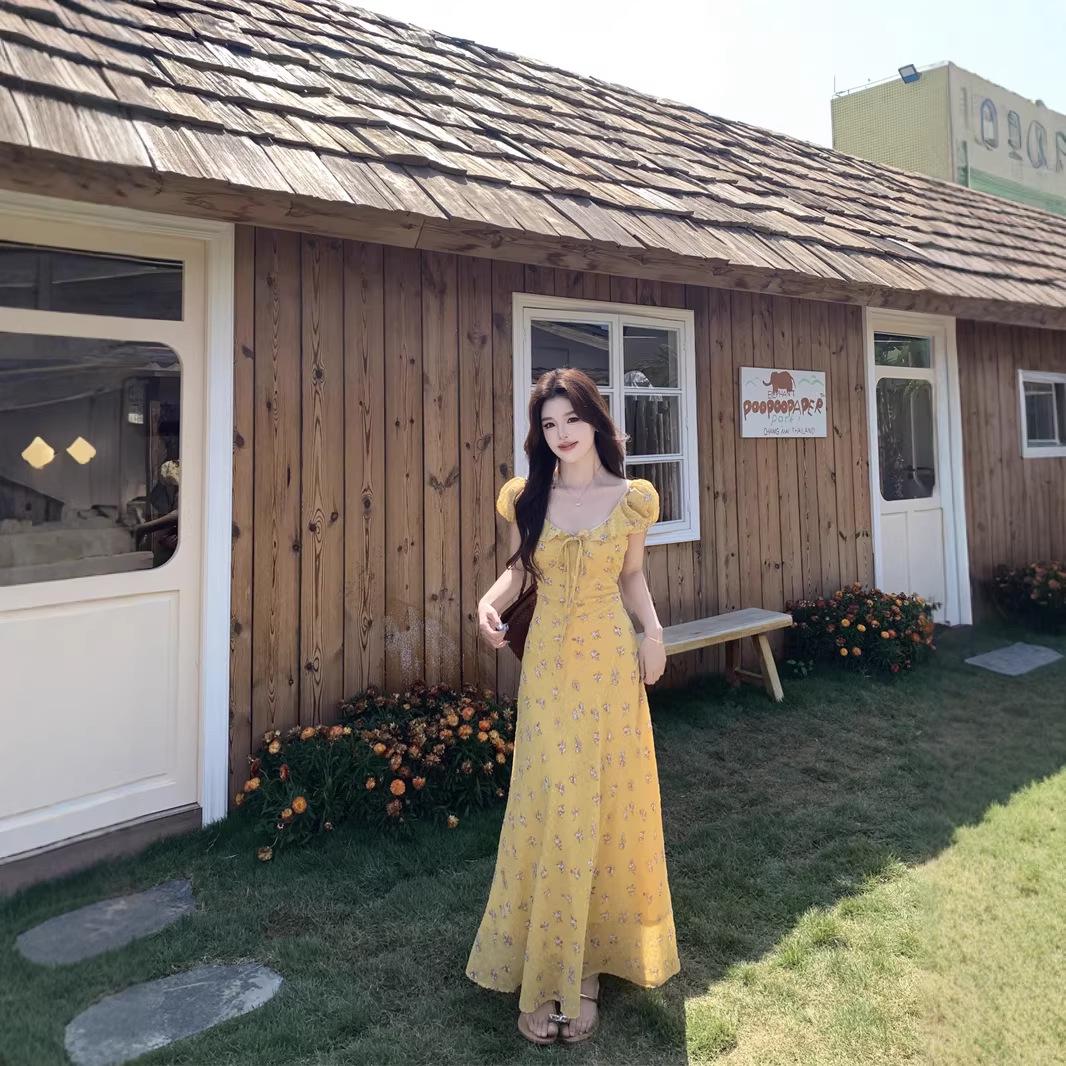 

Women s Plus Size Yellow Floral V-Neck Retro Dress - Slimming, Waist-Cinched, Summer A-Line Long Skirt XXL жовтий/квітковий