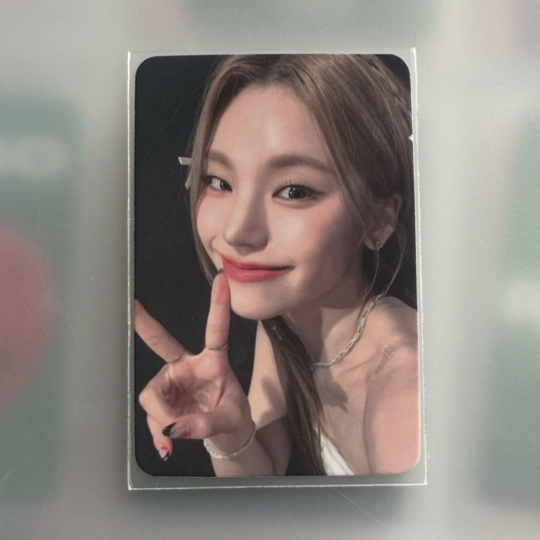 

[USED] ITZY Kill My Doubt Soundwave Yeji Trading Card Lakidro