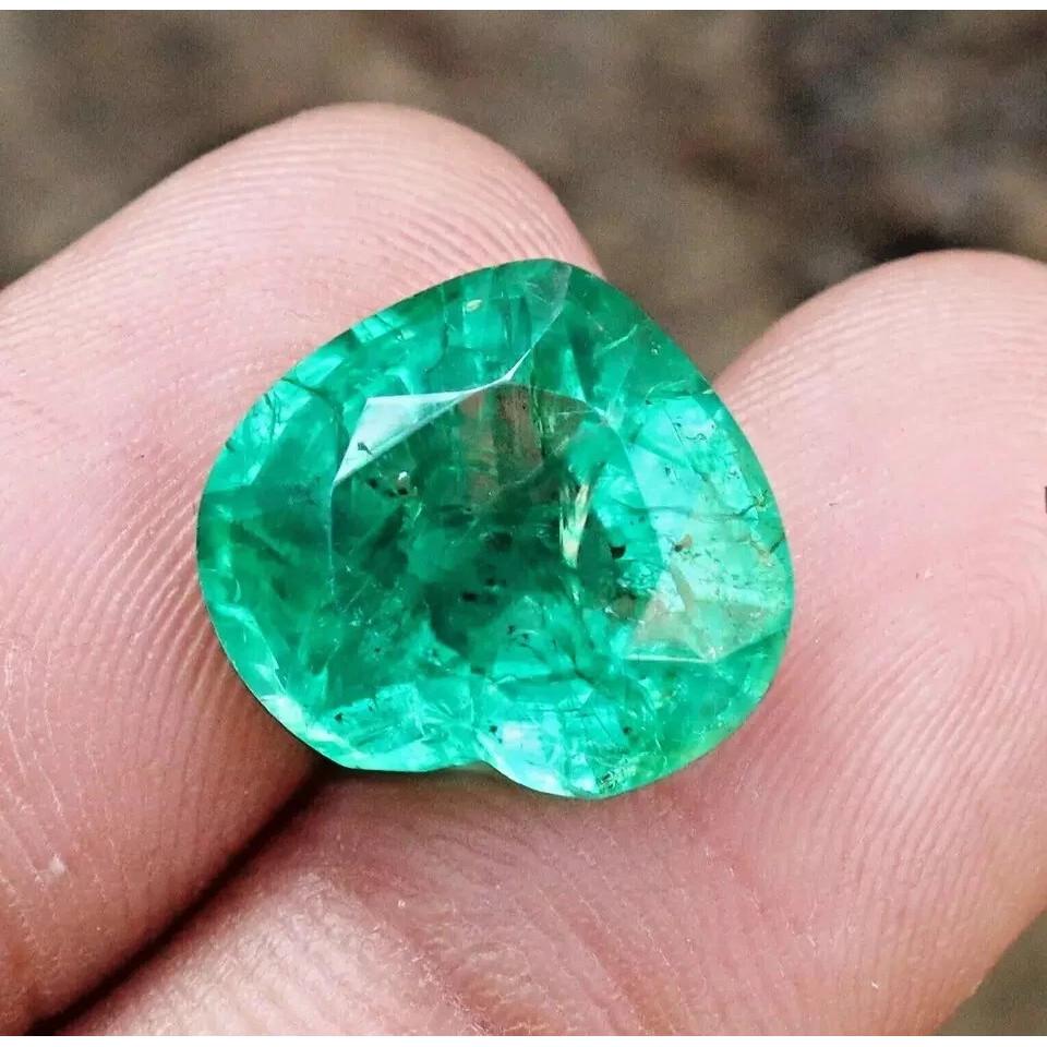 Rare Green Emerald Colombian Natural Heart Cut 14-16 Ct Certified Gemstone