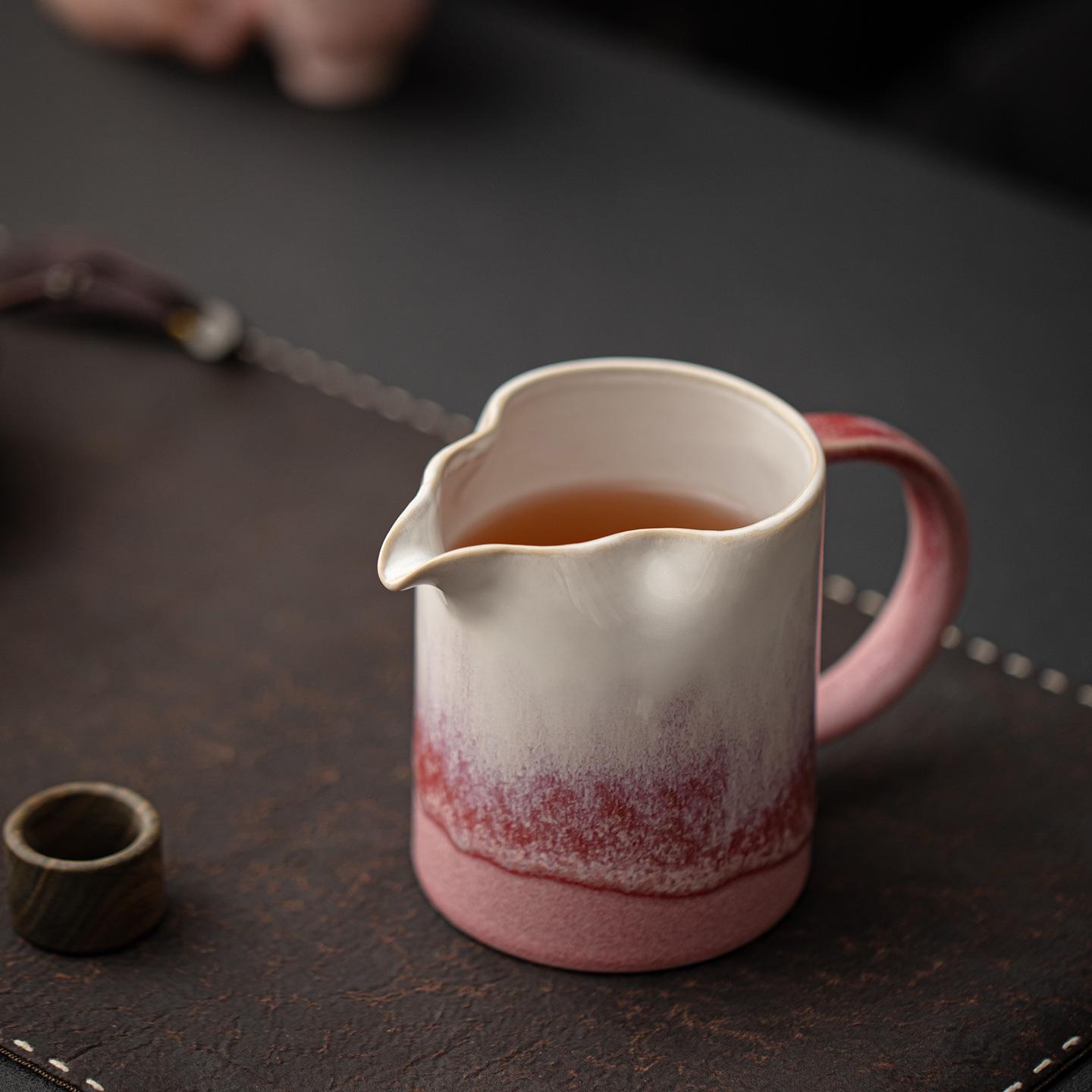 Retro Gradient Ceramic Gong Dao Bei: High-end Tea & Breakfast Milk Cup Cloud Blue Petal Milk Cup