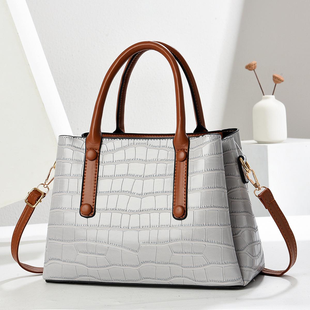 

Текстурированная сумочка 2025 новая повседневная женская сумка высококлассная модная темпераментная сумка-мессенджер 28*13*20 серый