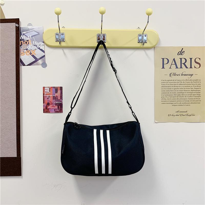 Large Capacity Oxford Cloth Shoulder Bag Women's New Fashion Striped Travel Bag Niche Fashion Messenger Bag