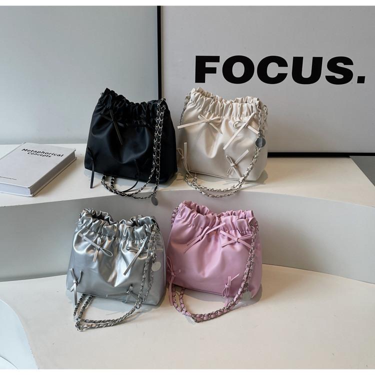 Stylish 2024 New Spring Shoulder Crossbody Bag Black Pu Street Fashion Bucket Bag