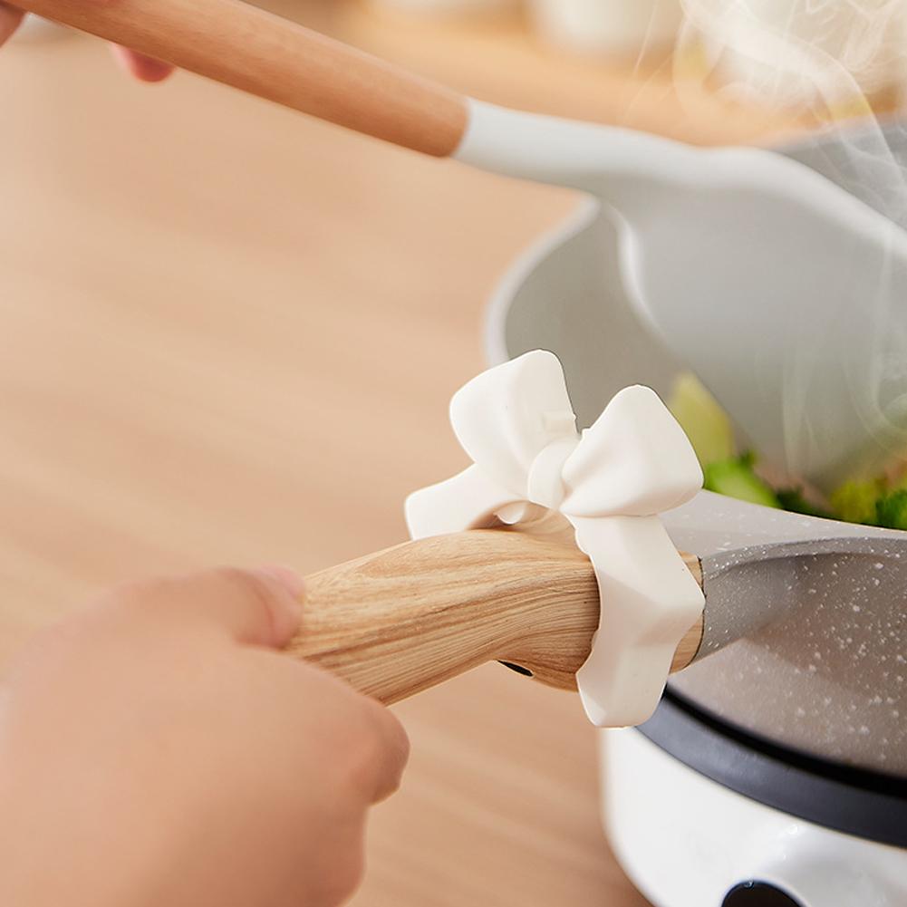 1-2Pc Bow Silicone Spatula Holder For Household Kitchen Anti Overflow Soup Spoon Kitchenware Placement Protective Spatula H J9G5
