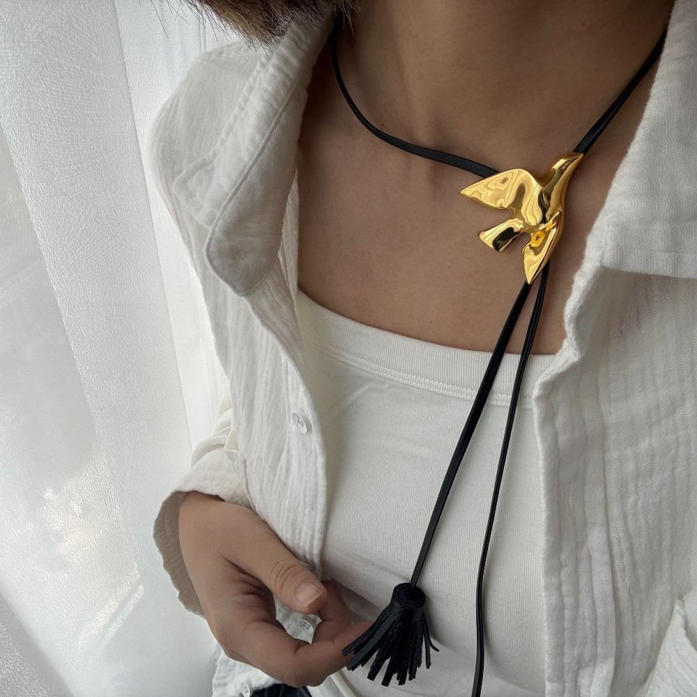

Ethnic Style Luxury Bird Necklace Silver PU Leather Necklace Retro Tassel Adjustable Necklace Gift золотий