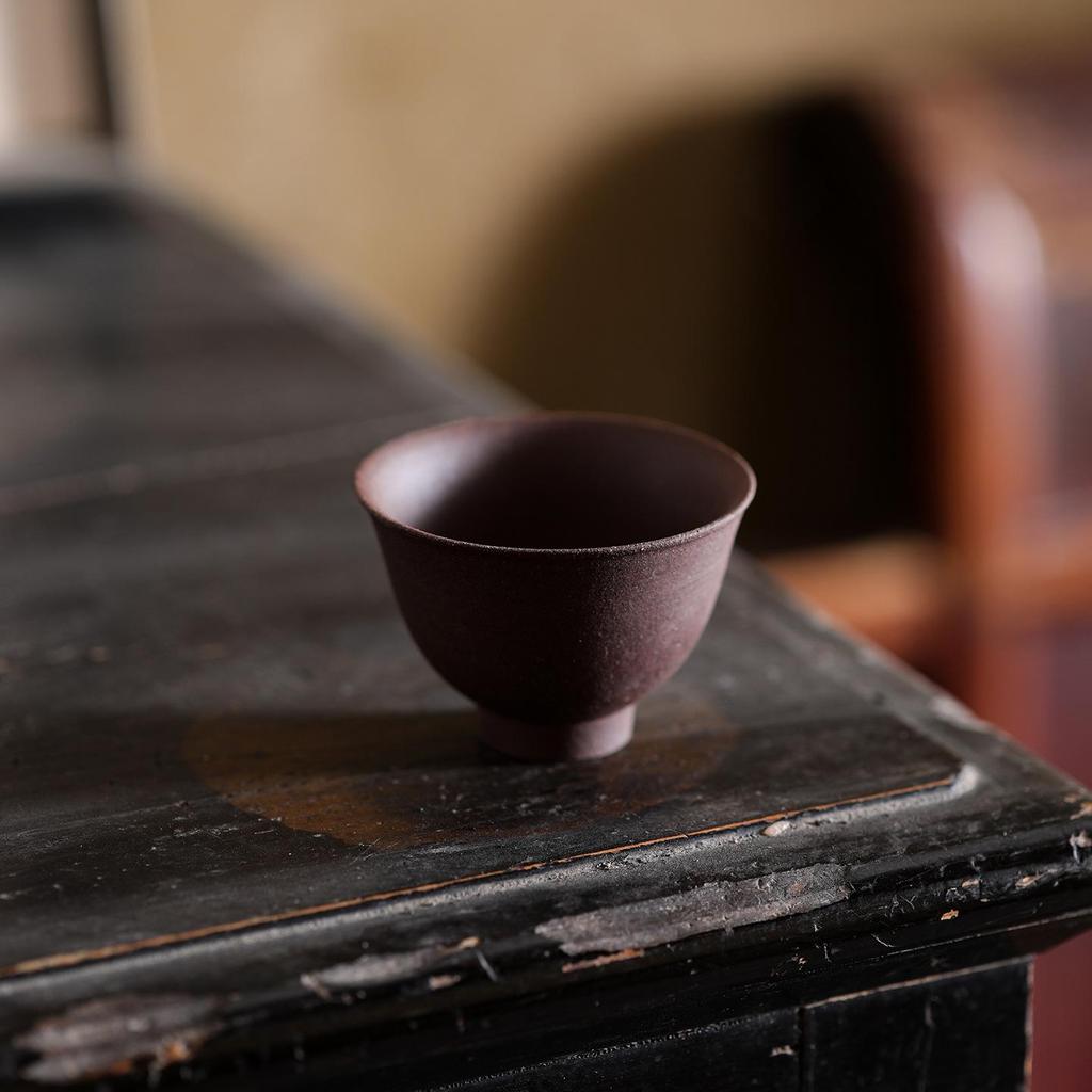 Handcrafted Purple Clay Master Tea Tasting Cup - High-End Chinese Ceramic for Kung Fu Tea Ceremony