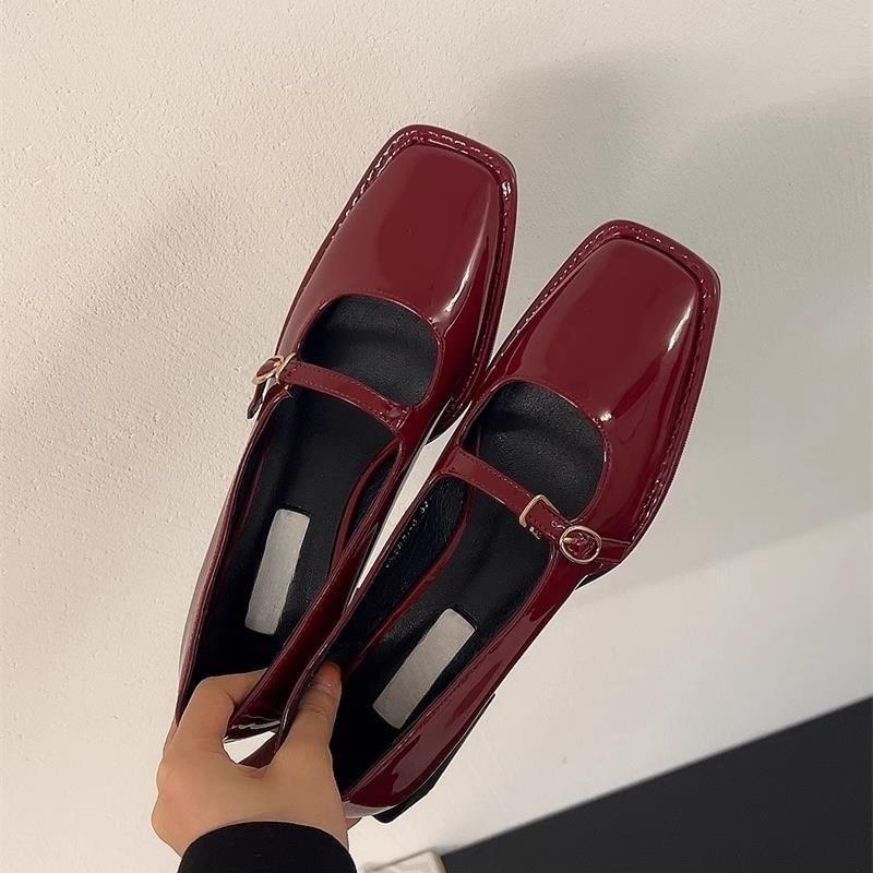 Red thick heel Mary Jane small leather shoes spring wind gentle square head black medium heel single shoes