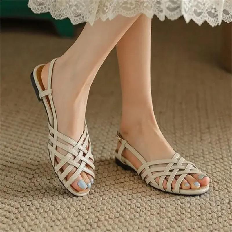 Mode Rom gewebte Sandalen Damen 2025 Neue flache europäische und amerikanische Damenschuhe Weiß niedriger Absatz hohle Fischmaulschuhe