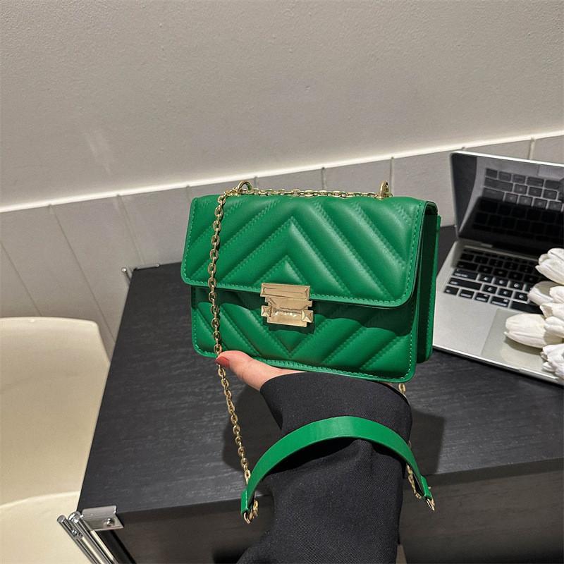 Fashionable Quilted Polyester Crossbody Bag For Women With Chic Street Style Design