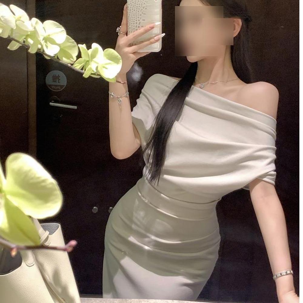 Temperament One-word Off-the-shoulder Irregular Dress New Casual Women's Summer Pleated Design Hip-wrapped Dress