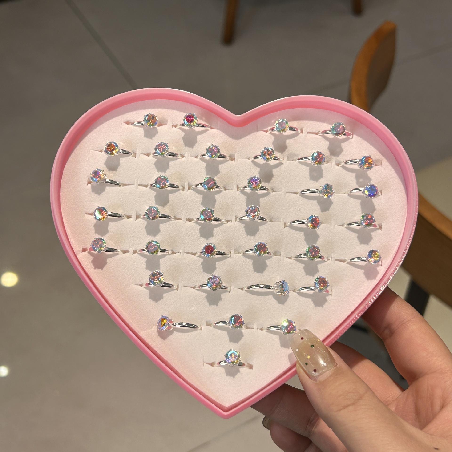 

36PCS Дитяча ручна ювелірна іграшка імітація кришталевого дорогоцінного каменю мультяшне кільце зі стразами Стрічкова коробка