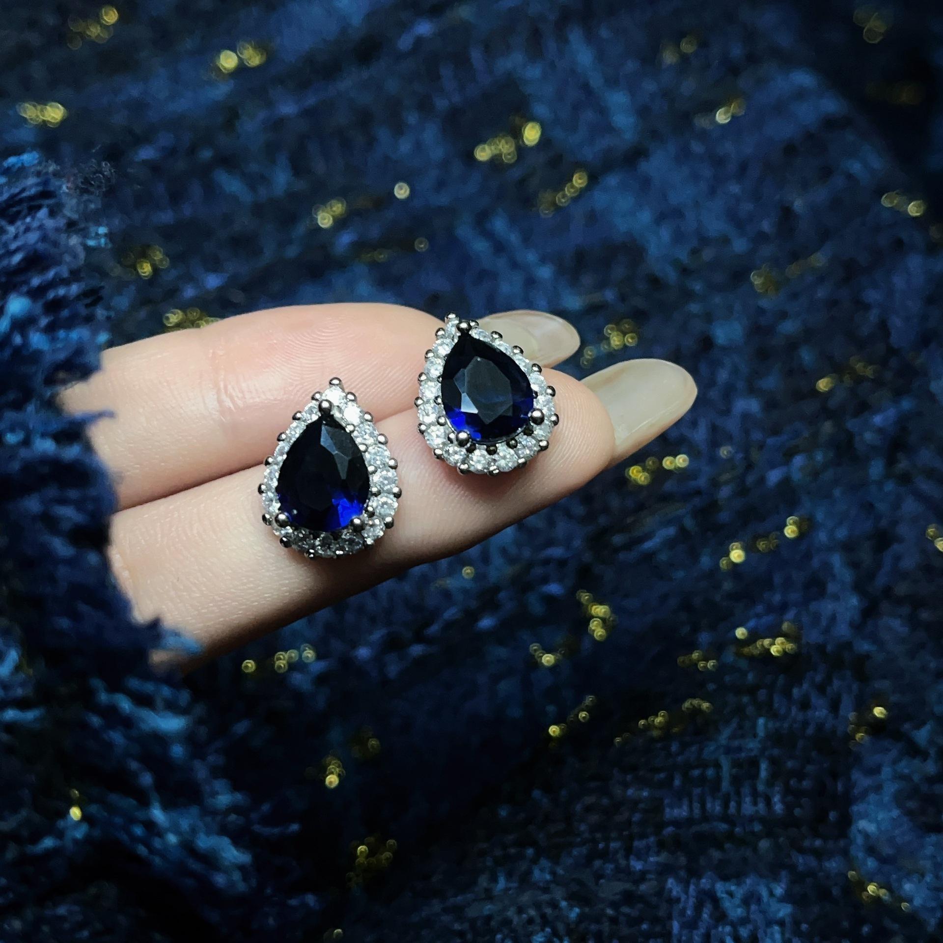 

Noble Temperament Imitation Natural Sapphire Group Setting Zircon Pendant Women S Ring Necklace Stud Earrings Three-Piece Set