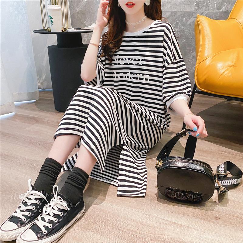 

Летние модные полосатые платья женские длинные с короткими рукавами длиной до колена свободные платья-футболки больших размеров 2XL чёрный