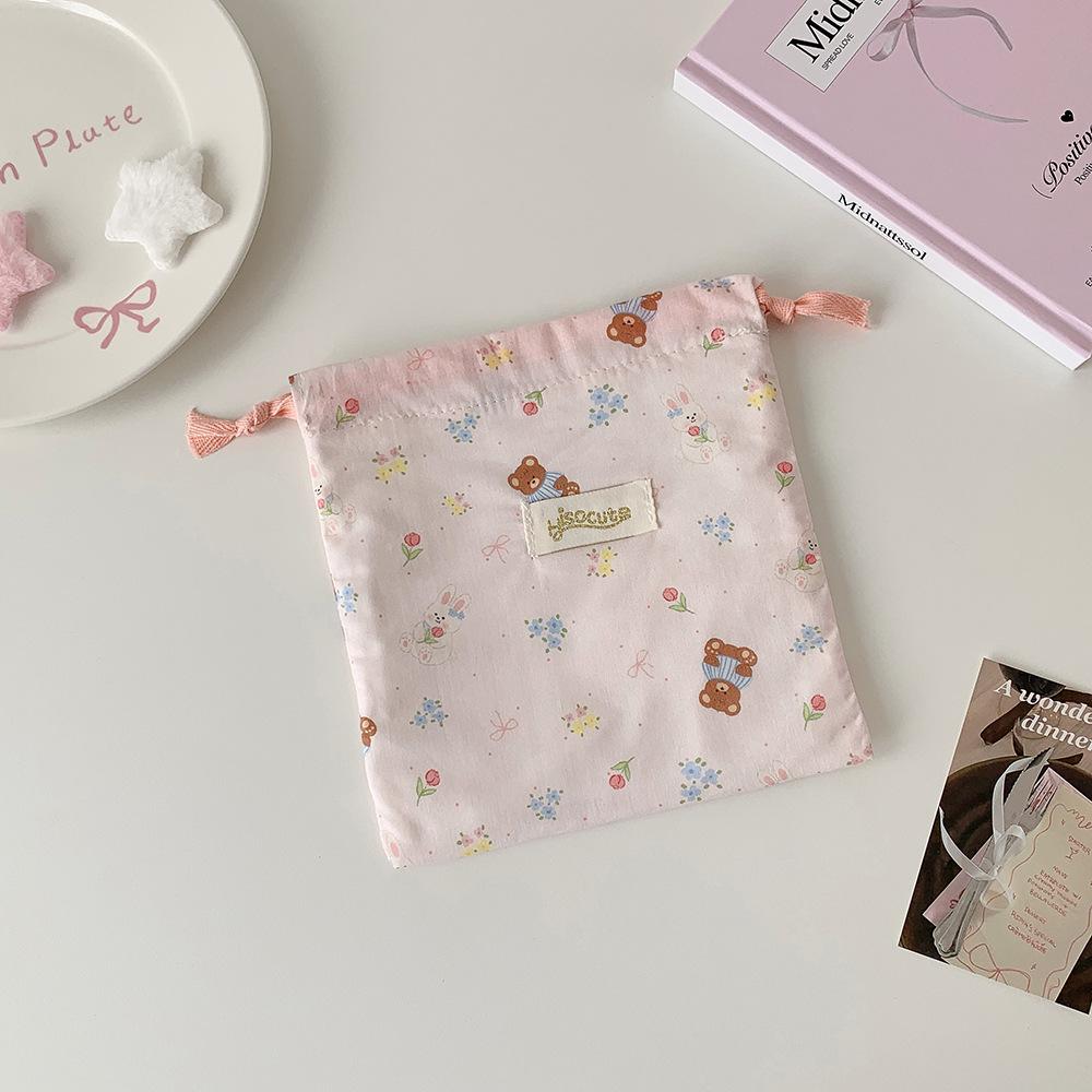 

Korean Cartoon Bear Drawstring Bag for Girls Drawstring Makeup Bags Women Jewelry Dust Bag Travel Toiletries Bag Drawstring Bags