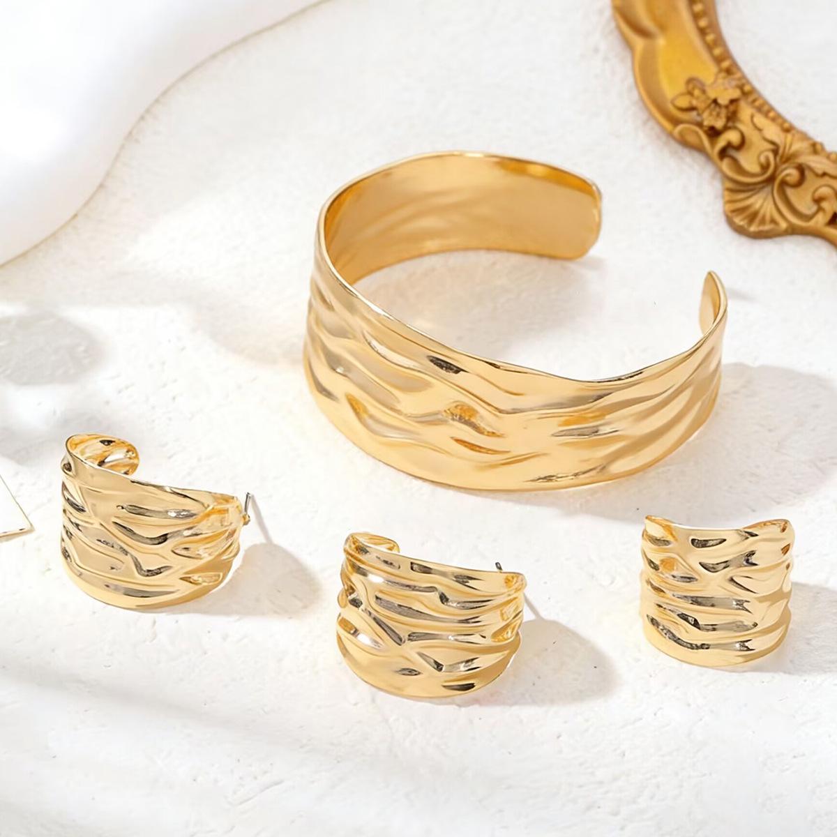 Retro Geometric Pleated Ring & C-Shaped Earrings Bracelet Set