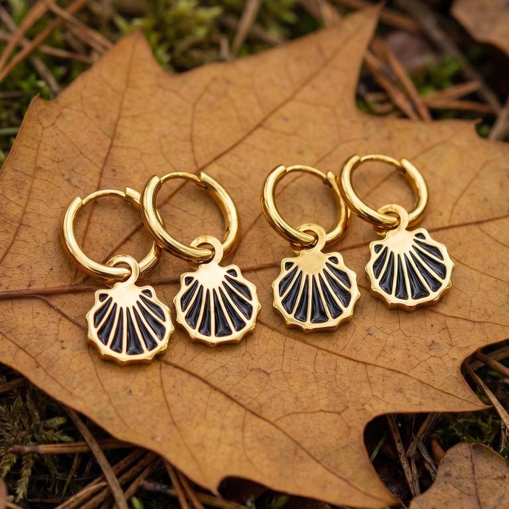 European Stainless Steel Shell Pendant Earrings: 18K Gold-Plated Fashionable High-End Ear Cuffs