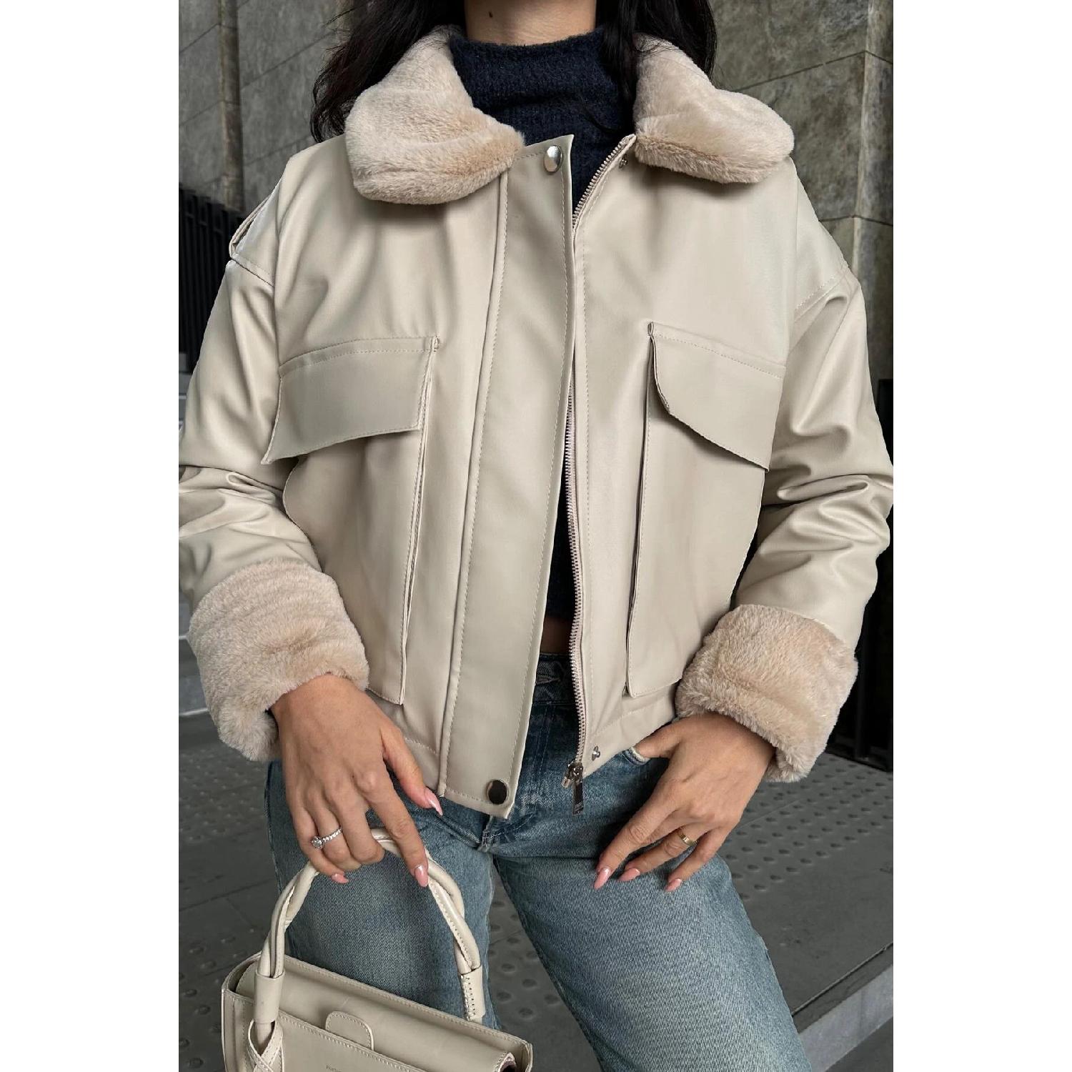 

Бежевое женское кожаное пальто с цельным шелковым мехом внутри и эластичным поясом 2265 40 чёрный