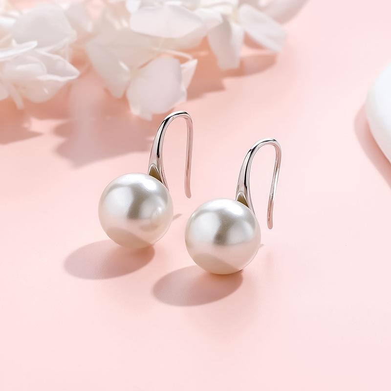

High End Earrings for Women, Fashionable, Light Luxury, Retro French Socialite Style, High-heeled Shoes with Ear Hooks for Women