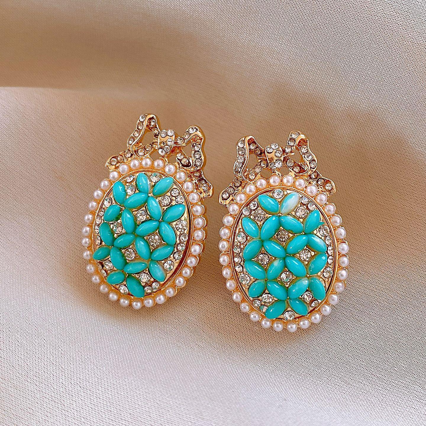 Silver Needle European and American Retro Diamond-encrusted Resin Oval Earrings Earrings Personality Temperament Earrings