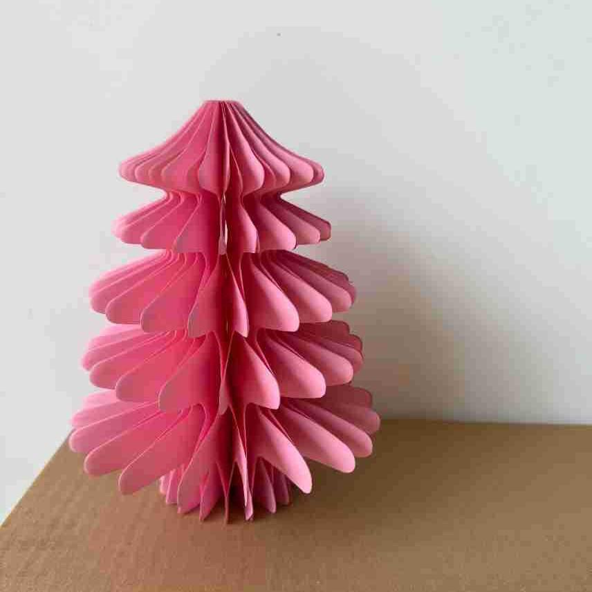 

Multi-Color Honeycomb 3D Christmas Tree with Star - Festive Ornament 20 cm розовый
