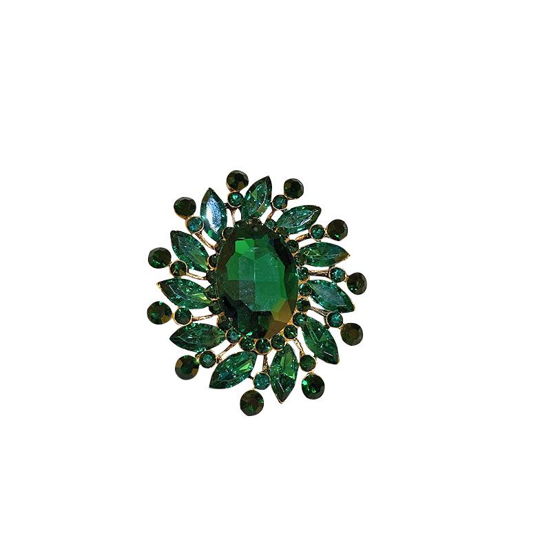 Emerald Diamond Flower Brooch - Retro European & American Fashion Pin, Versatile Women's Coat Accessory