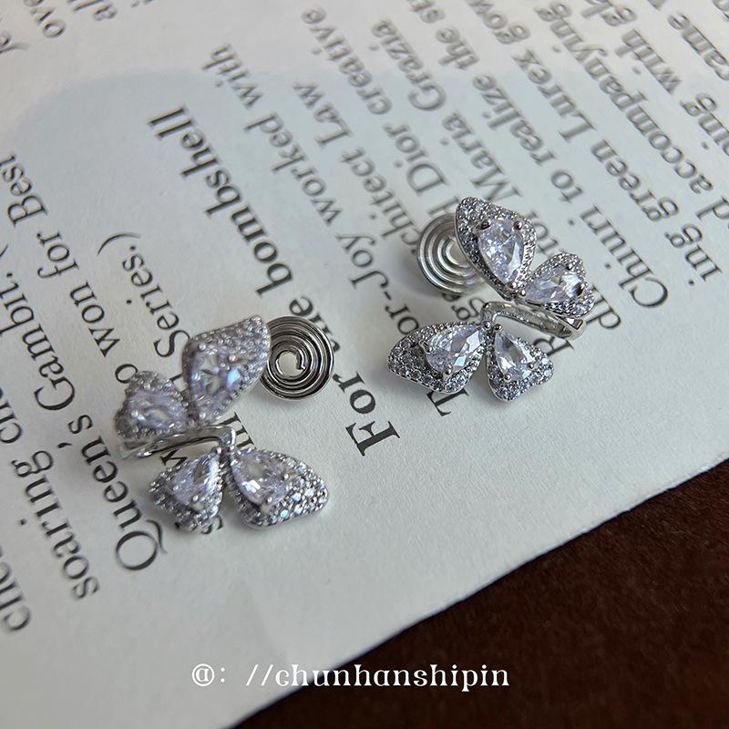 Stylish and Exquisite Butterfly Wing Ear Clips Without Ear Holes, Mosquito Coil Disc, High-end Light Luxury Zircon Niche Versatile Earrings