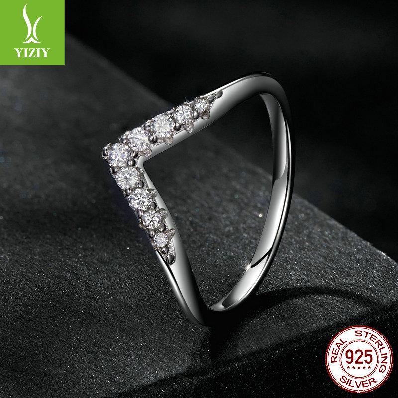 Classic V-Shaped Moissanite Ring For Women, Elegant And Minimalist S925 Sterling Silver Ring Jewelry.