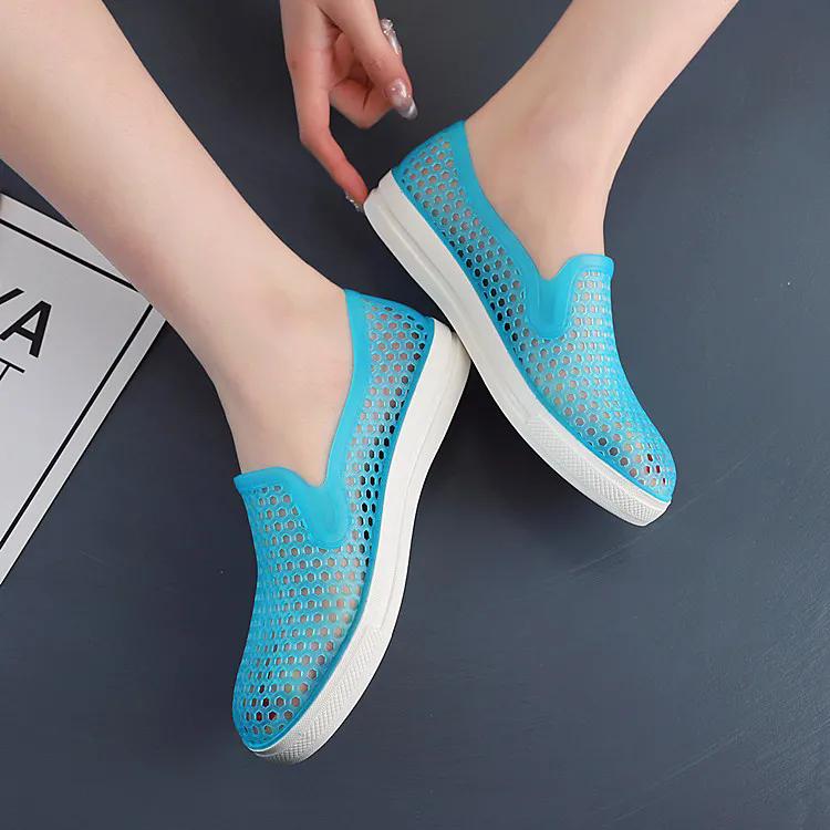 WTEMPO Women's Hollow-out Breathable Flat Thick Heel Anti Slip Casual Work Shoes Spring Summer Large Size Solid Color Single Shoes