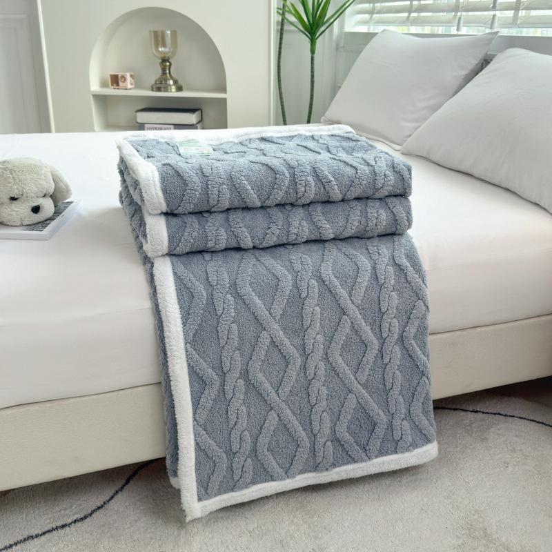 Winter Plush Fleece Blanket-Thick Bedspread,Warm All-Season Polyester Throw for Bed and Nap,Machine Washable-Without Pillowcase