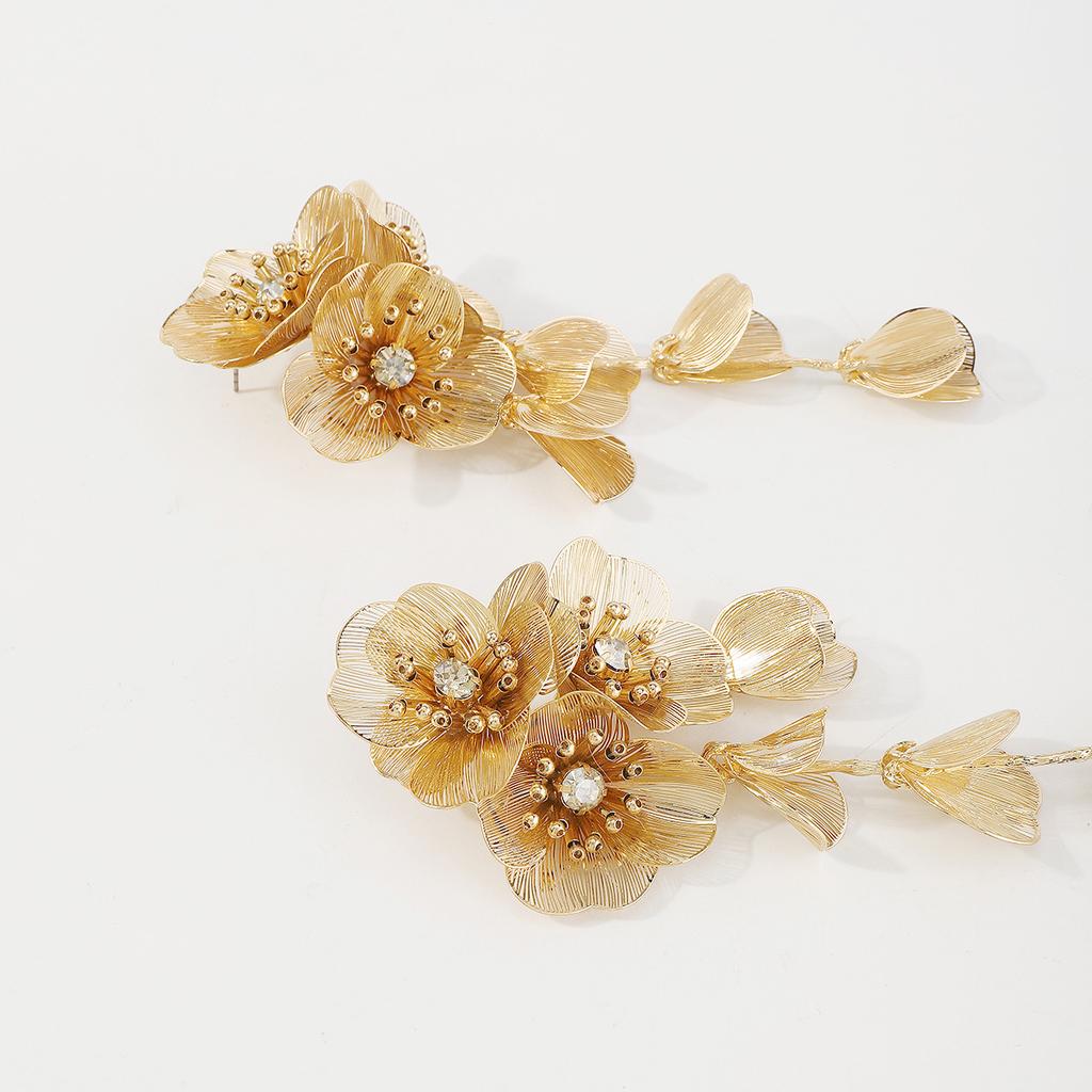 Cross Border Exaggerated 3D Geometric Earrings Heavy Metal Style Flower Design Runway Party Fashion Ear Jewelry