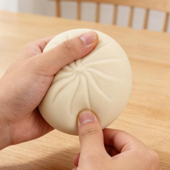 Steamed Bun Squeeze Toy Large Stress Relief Toy Slow Rebound Memory Foam Realistic Bun Shape Cute Desk Toy with Detachable Mini Steamer